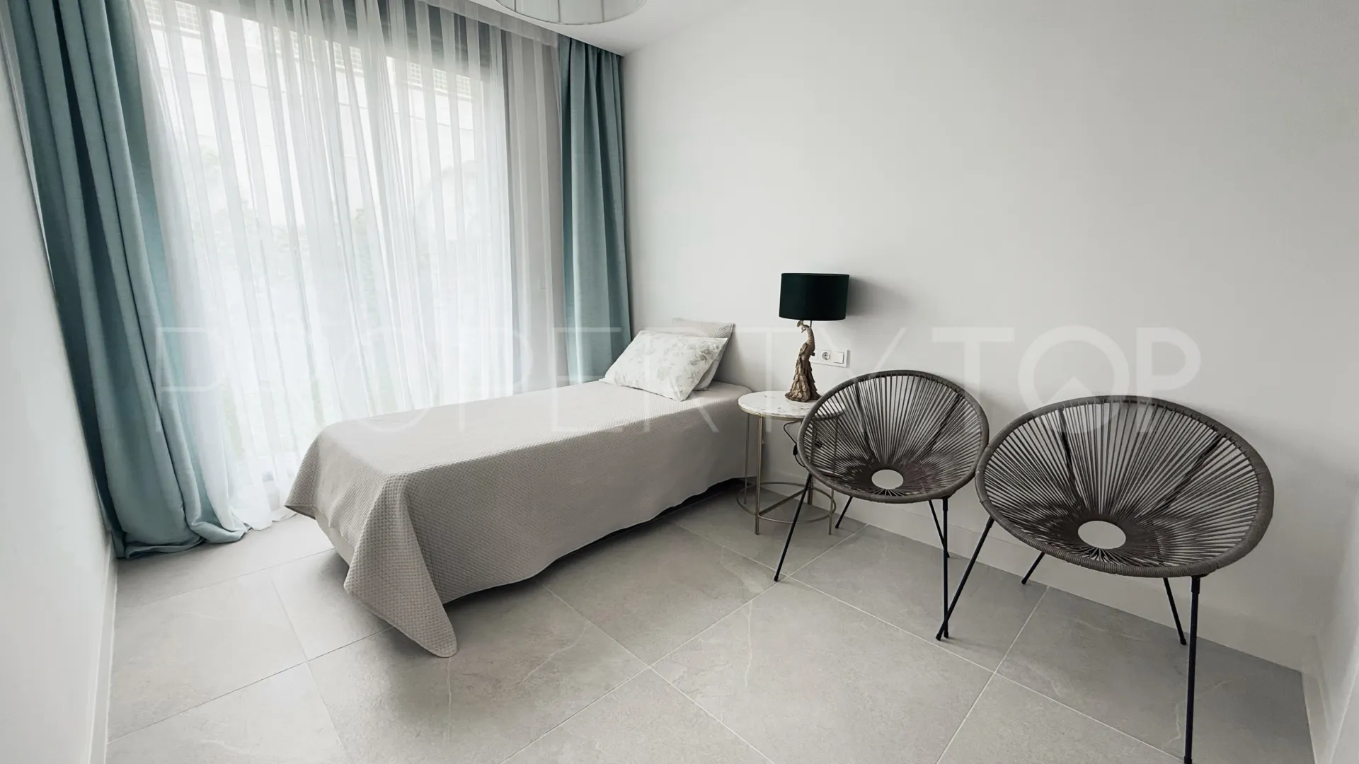Comprar duplex en Artola con 3 dormitorios
