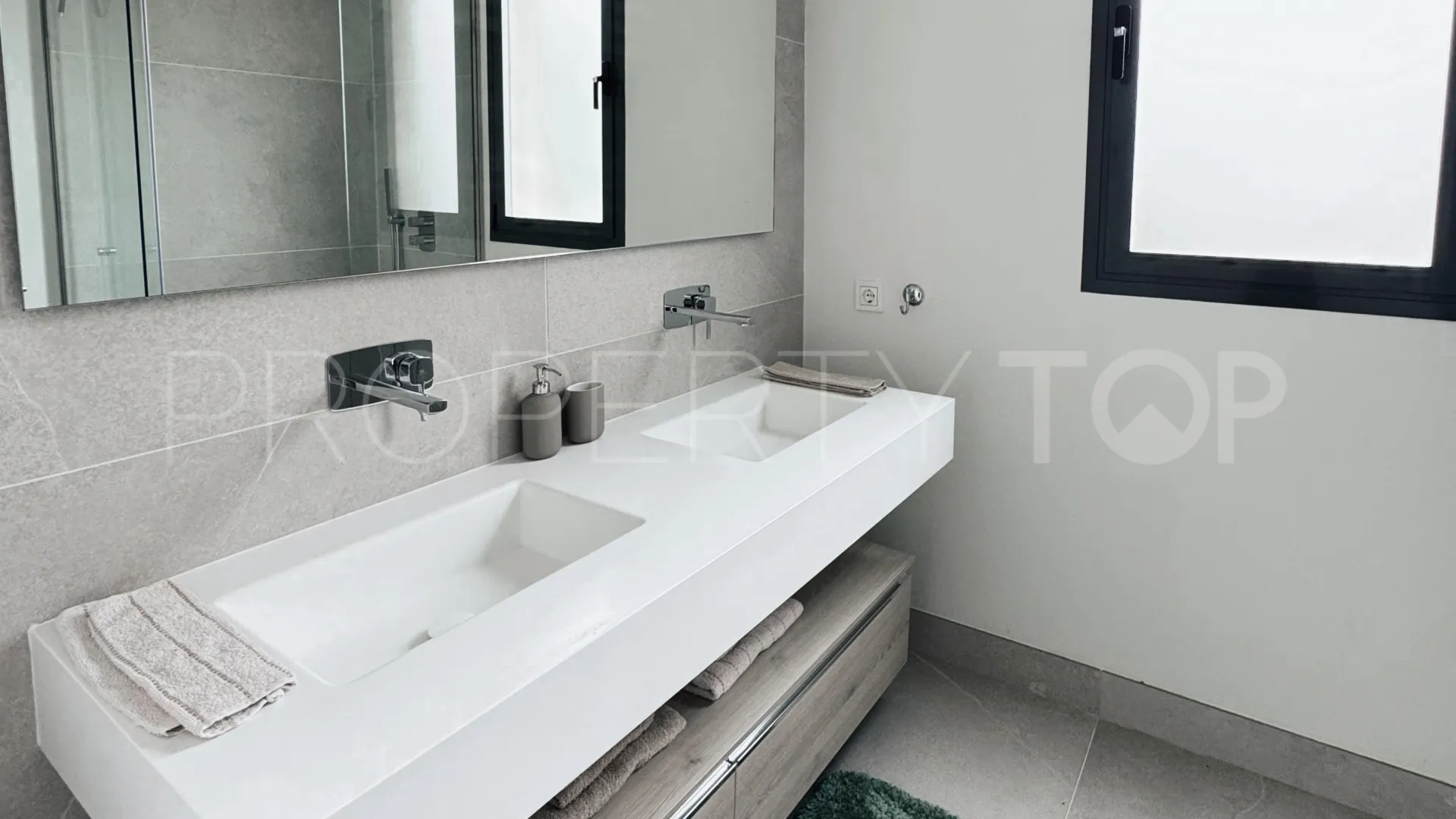 Comprar duplex en Artola con 3 dormitorios