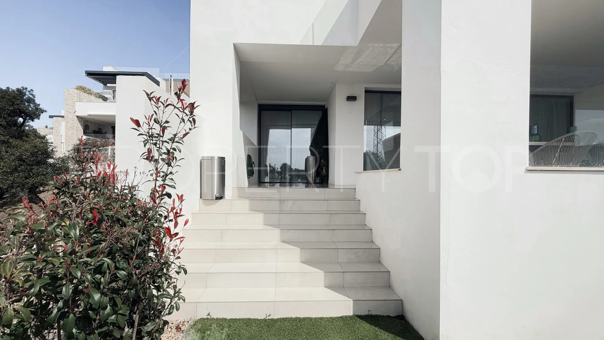 Comprar duplex en Artola con 3 dormitorios