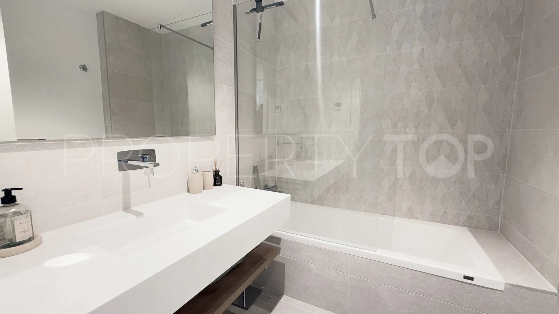Comprar duplex en Artola con 3 dormitorios
