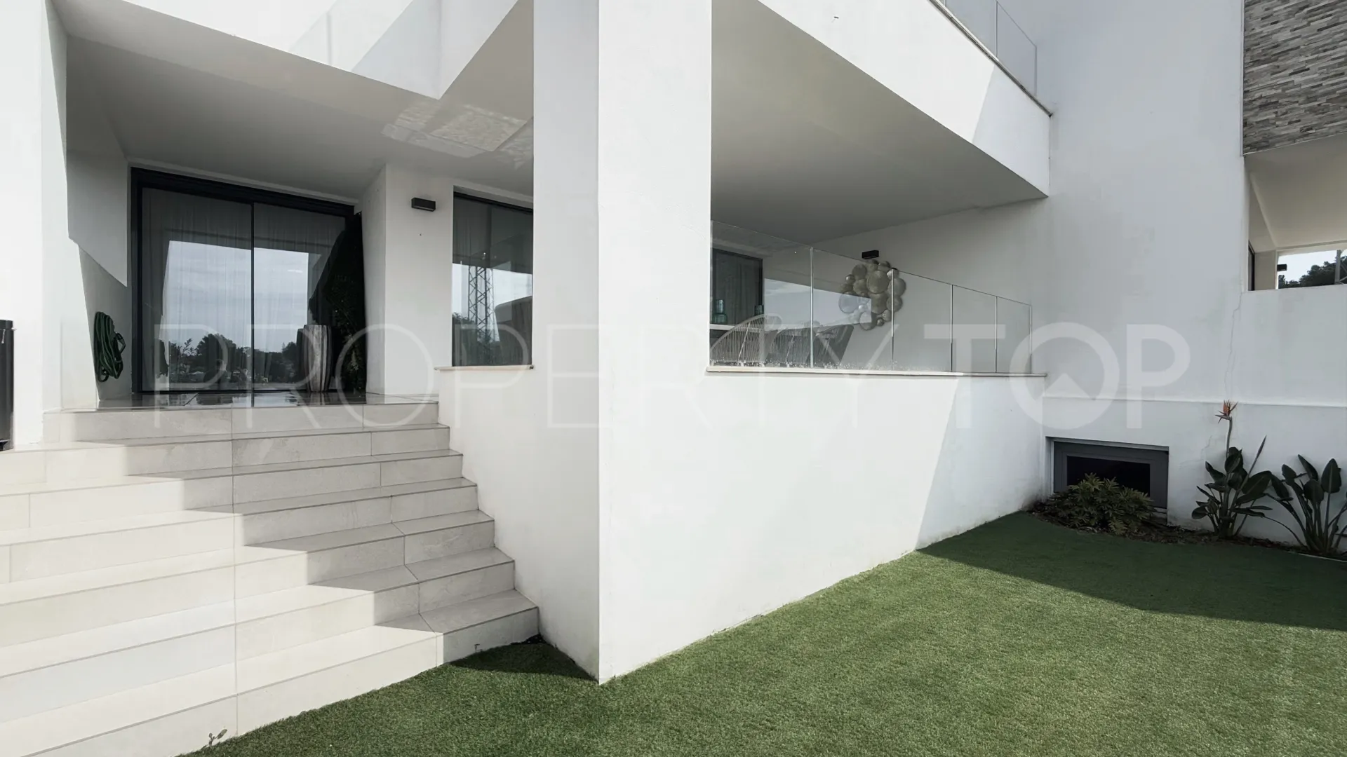 Comprar duplex en Artola con 3 dormitorios