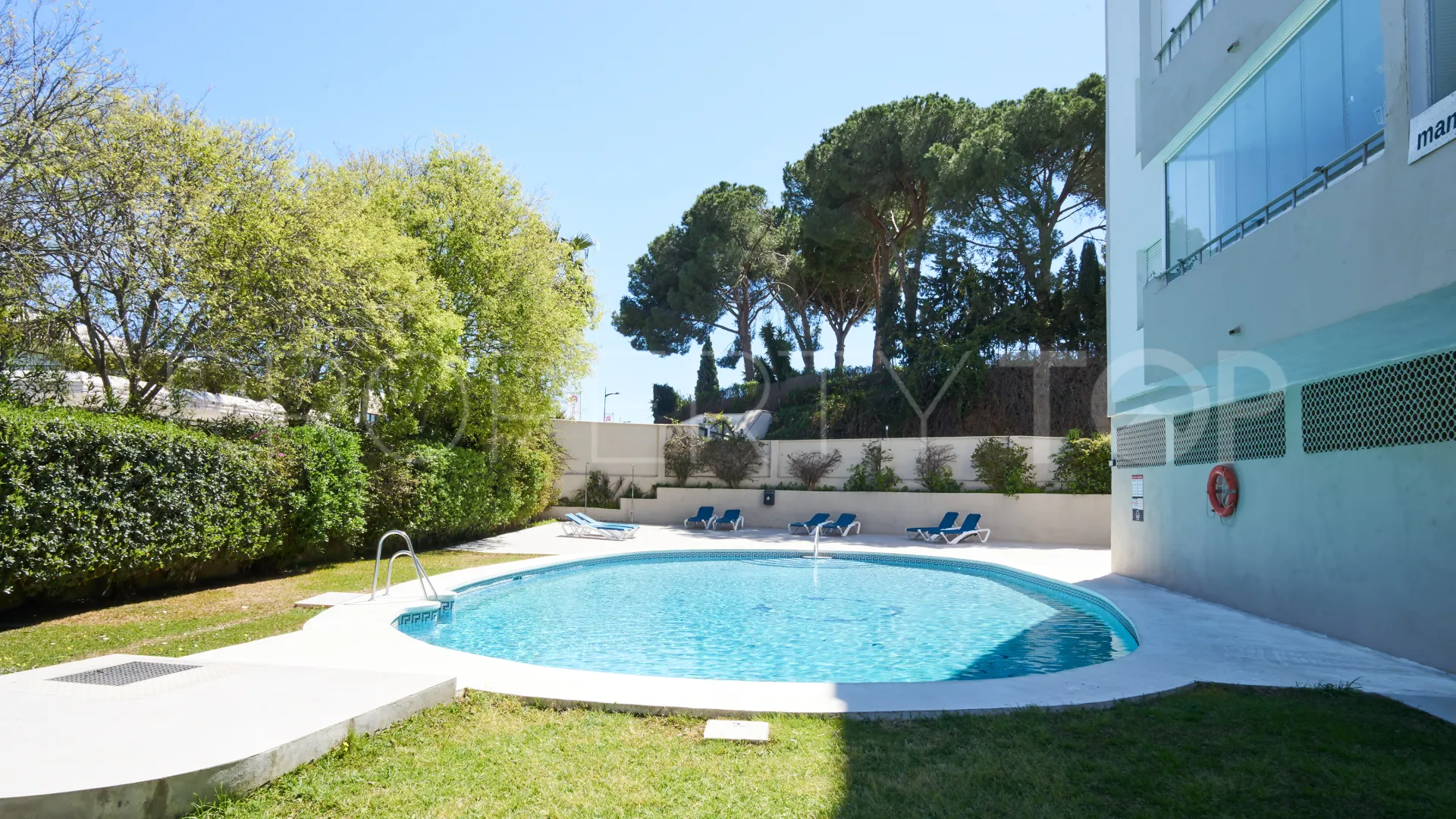 Nueva Andalucia apartment for sale