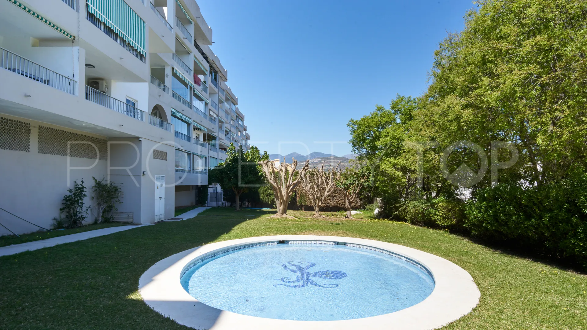 Nueva Andalucia apartment for sale