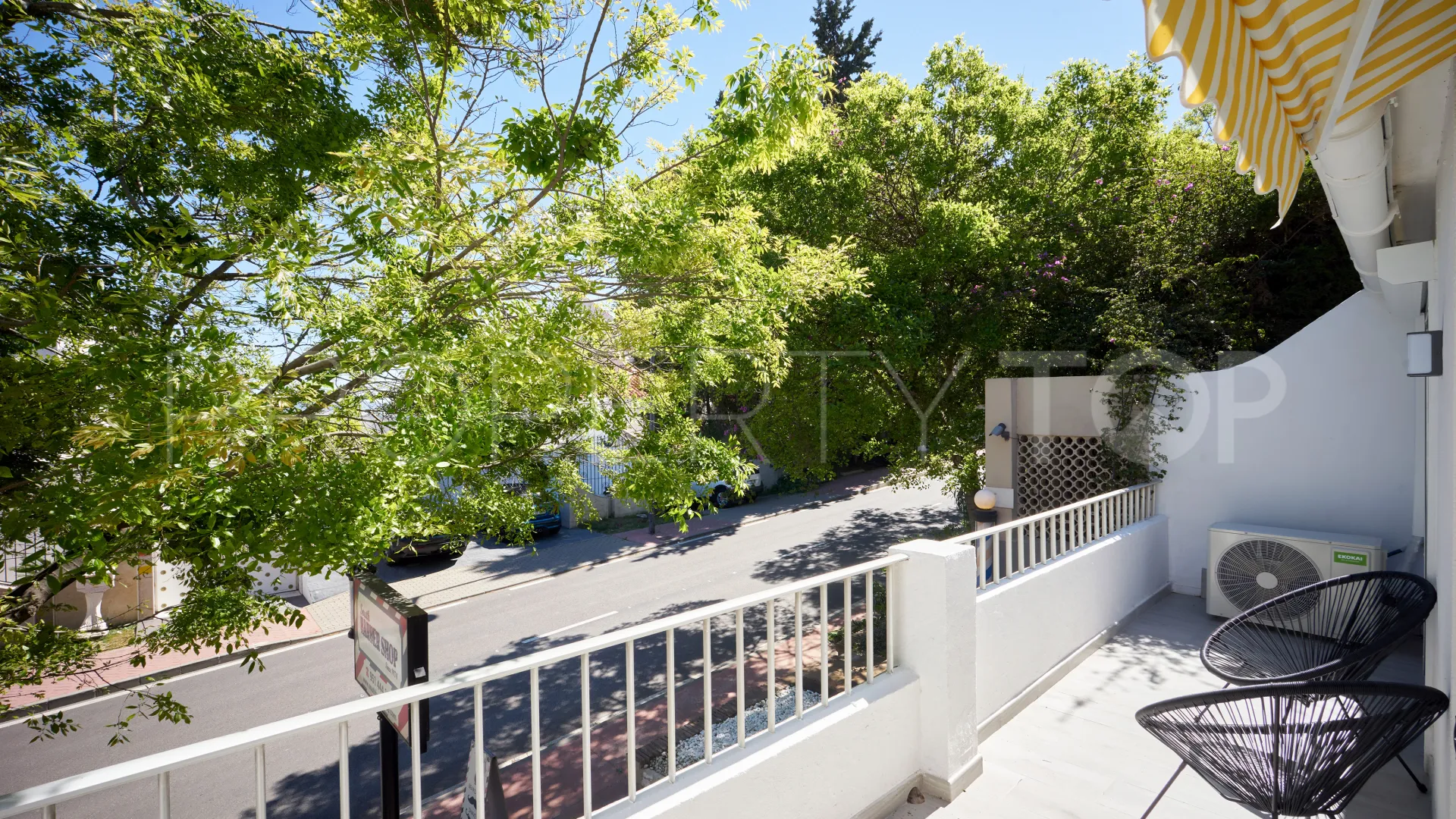 Nueva Andalucia apartment for sale