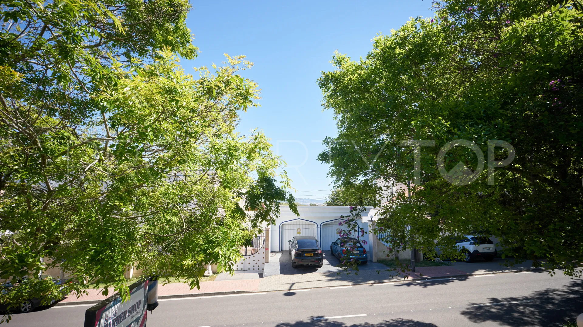 Nueva Andalucia apartment for sale