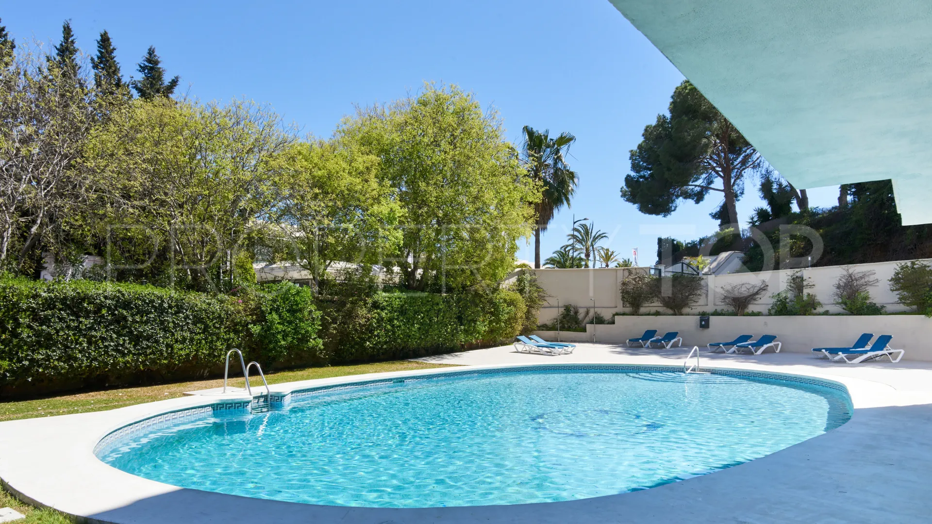 Nueva Andalucia apartment for sale