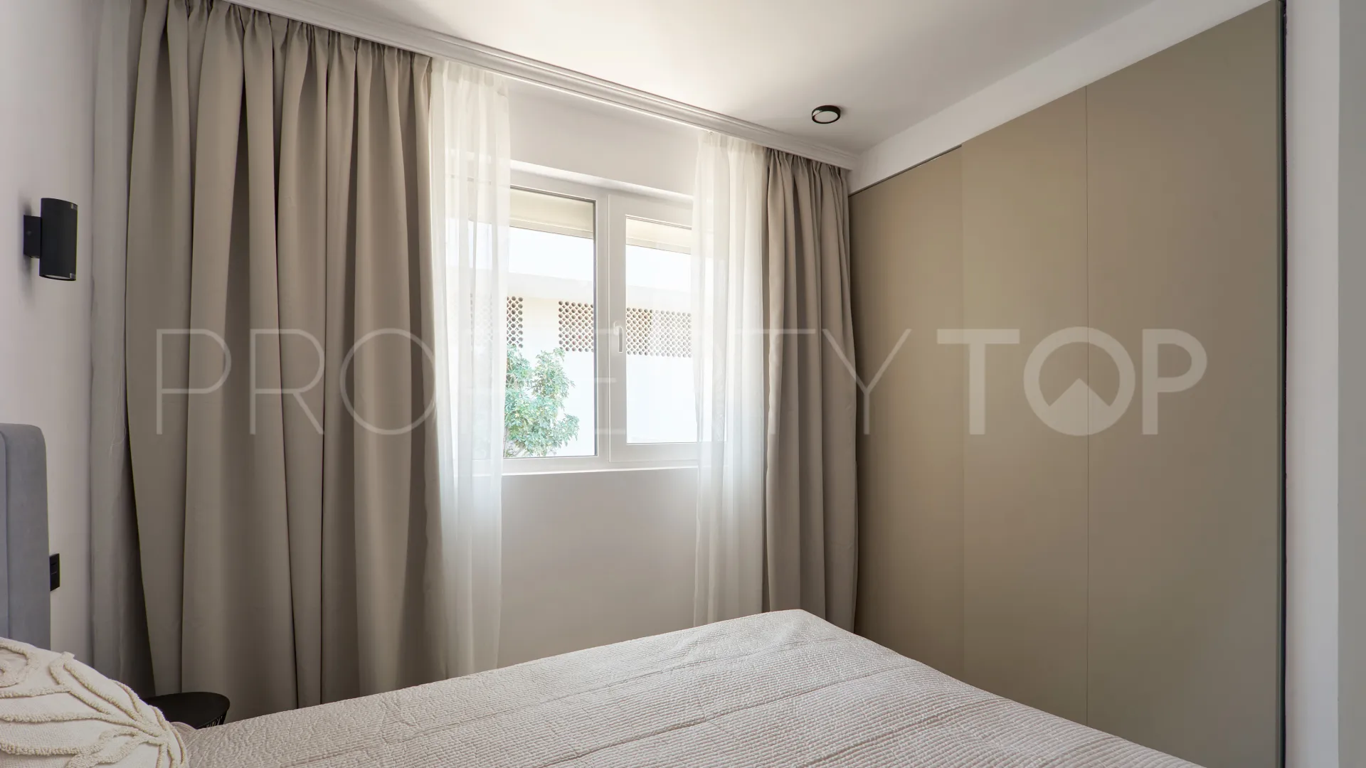 Nueva Andalucia apartment for sale