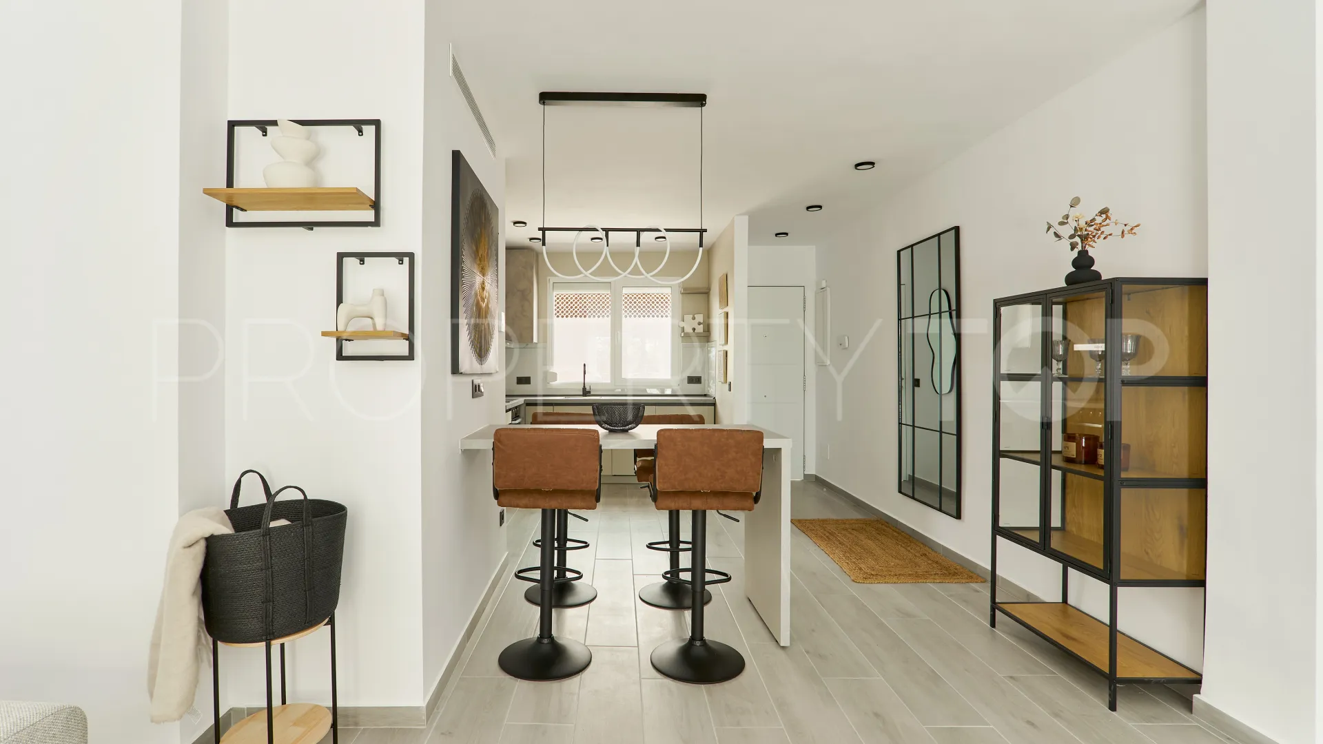 Nueva Andalucia apartment for sale