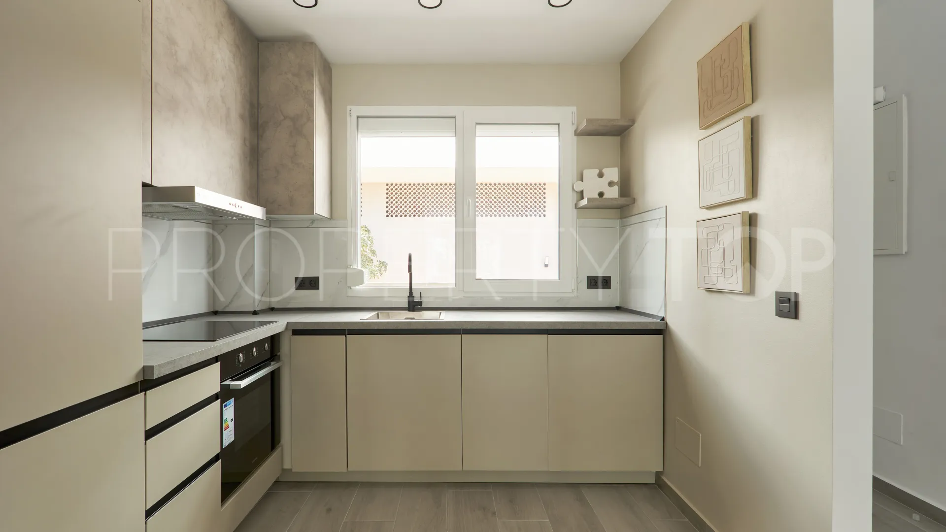 Nueva Andalucia apartment for sale