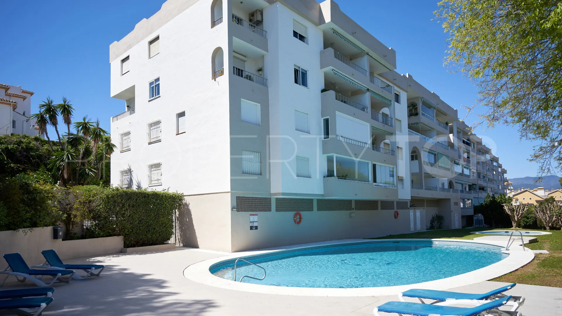 Nueva Andalucia apartment for sale