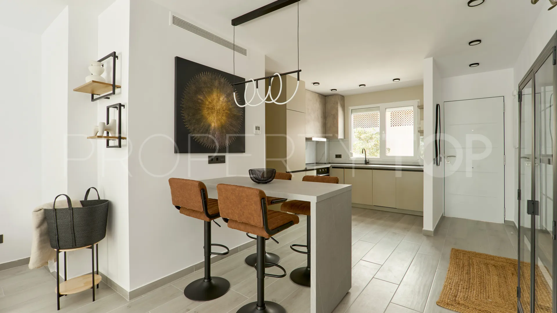 Nueva Andalucia apartment for sale