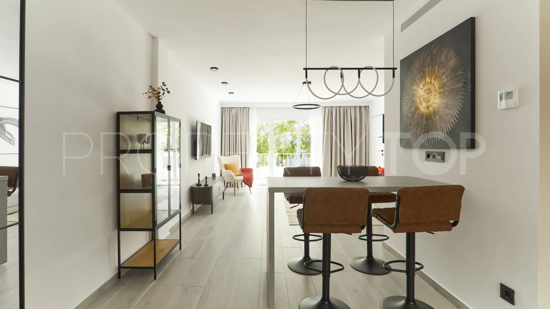 Nueva Andalucia apartment for sale