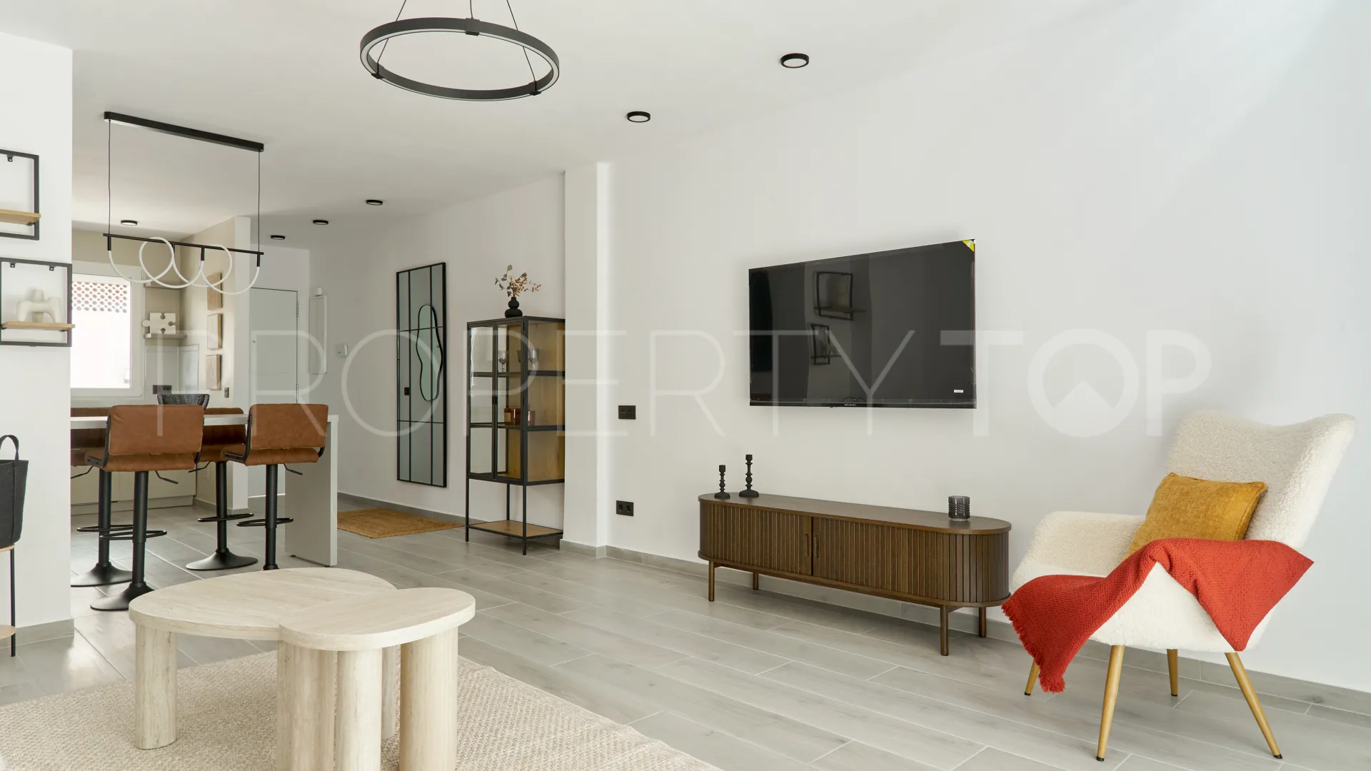 Nueva Andalucia apartment for sale