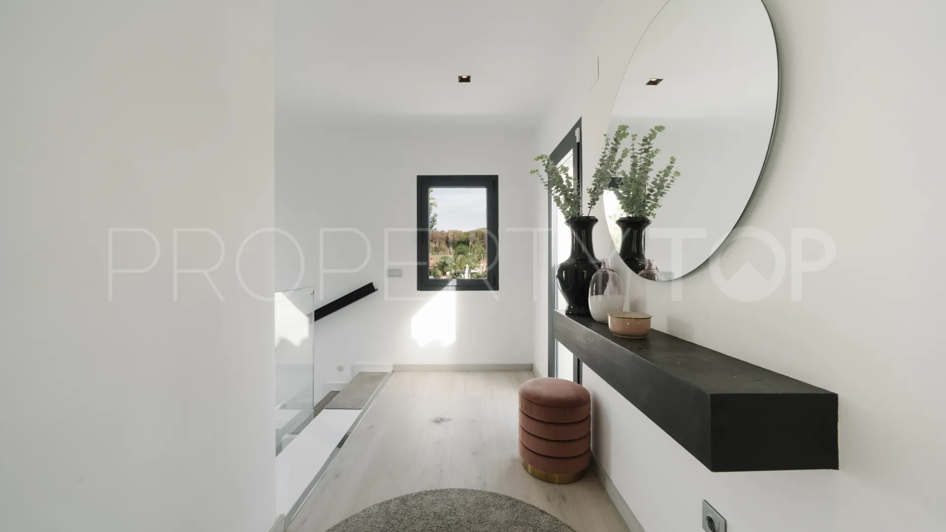4 bedrooms villa in Nueva Andalucia for sale