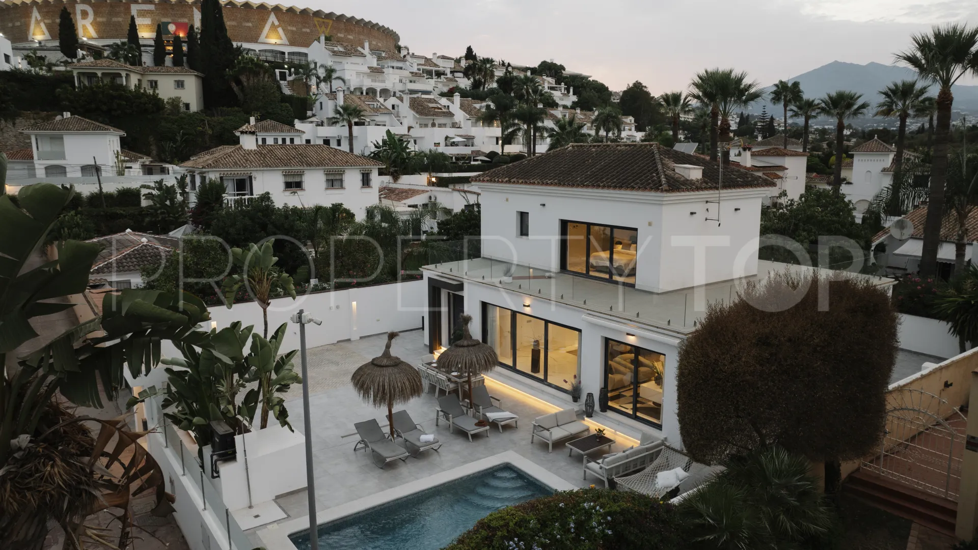 4 bedrooms villa in Nueva Andalucia for sale