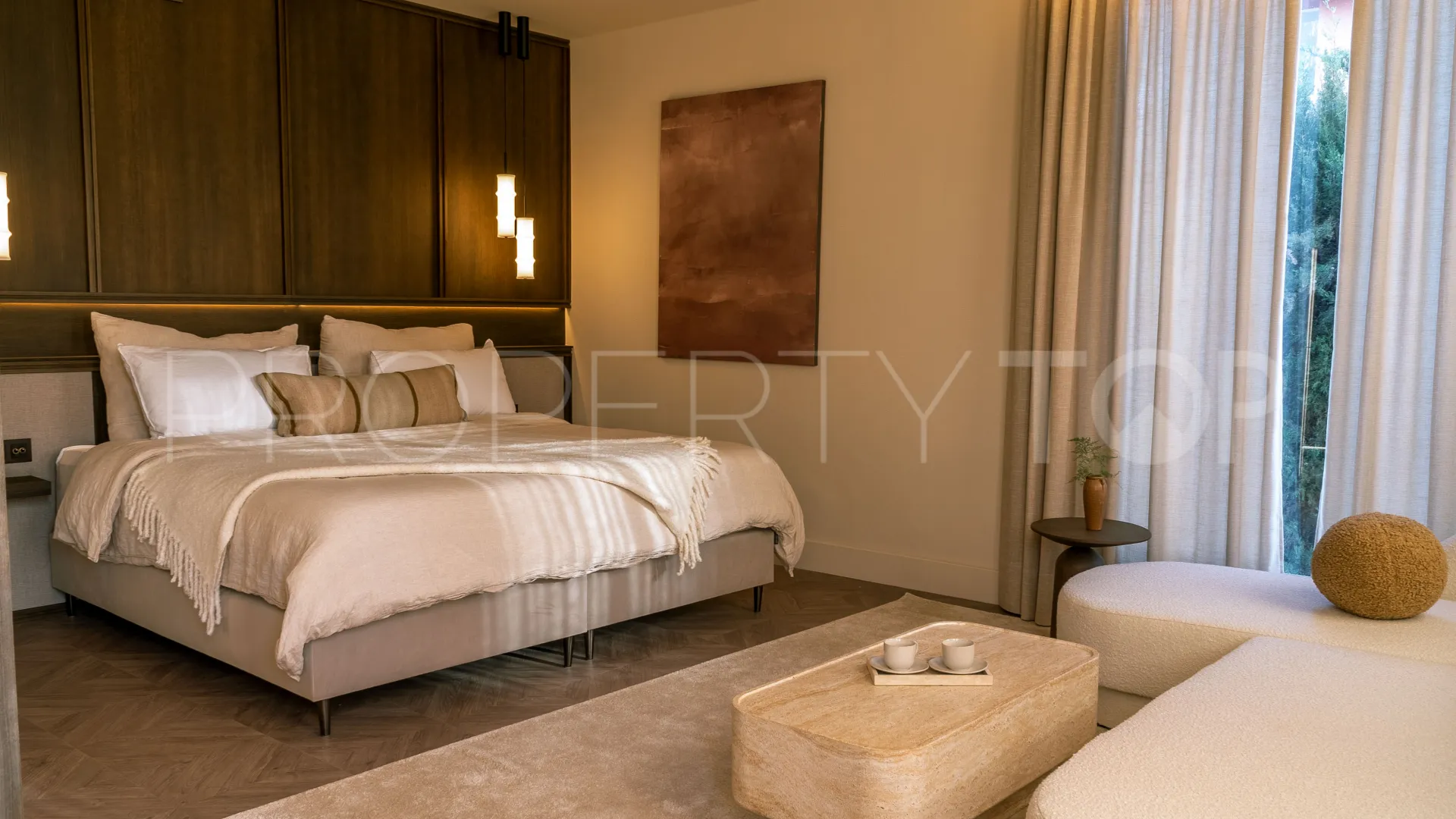For sale Nueva Andalucia villa with 5 bedrooms