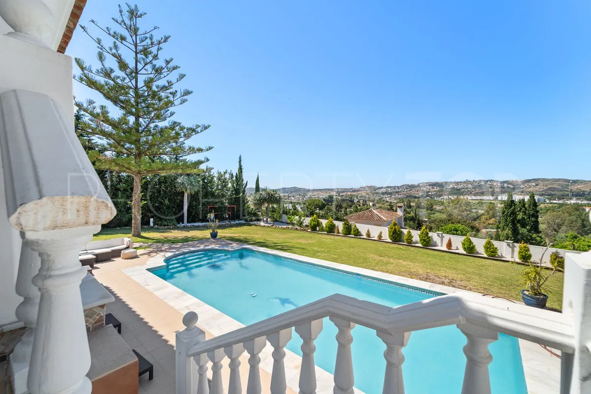 For sale 6 bedrooms villa in Mijas