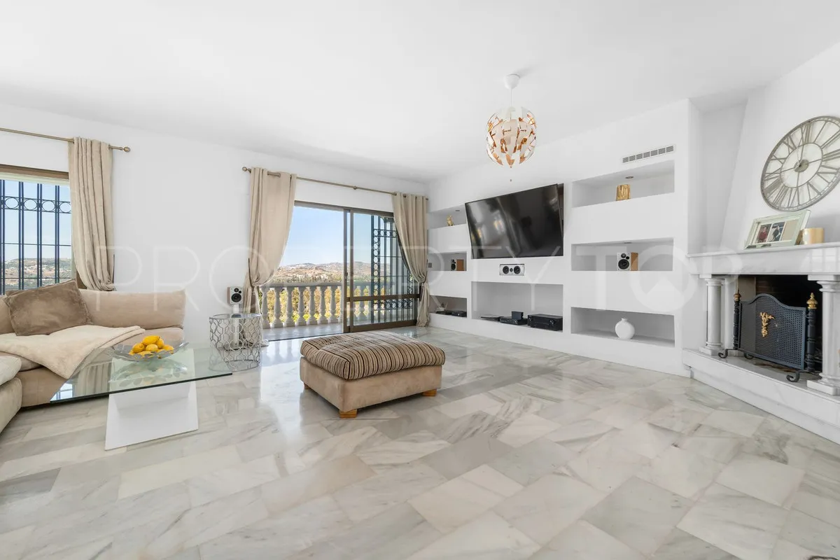 For sale 6 bedrooms villa in Mijas