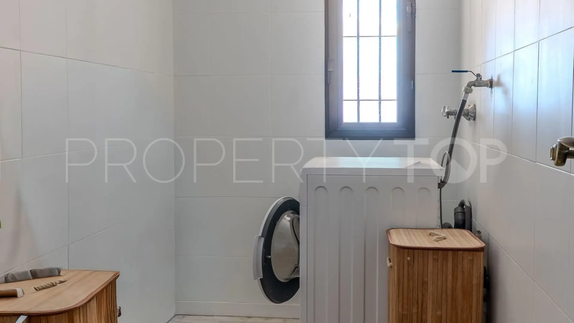 For sale 6 bedrooms villa in Mijas