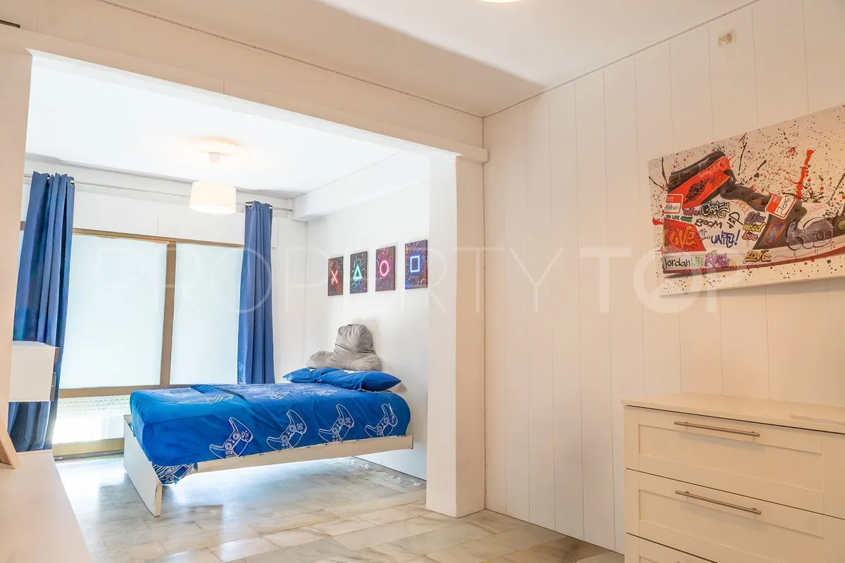 For sale 6 bedrooms villa in Mijas