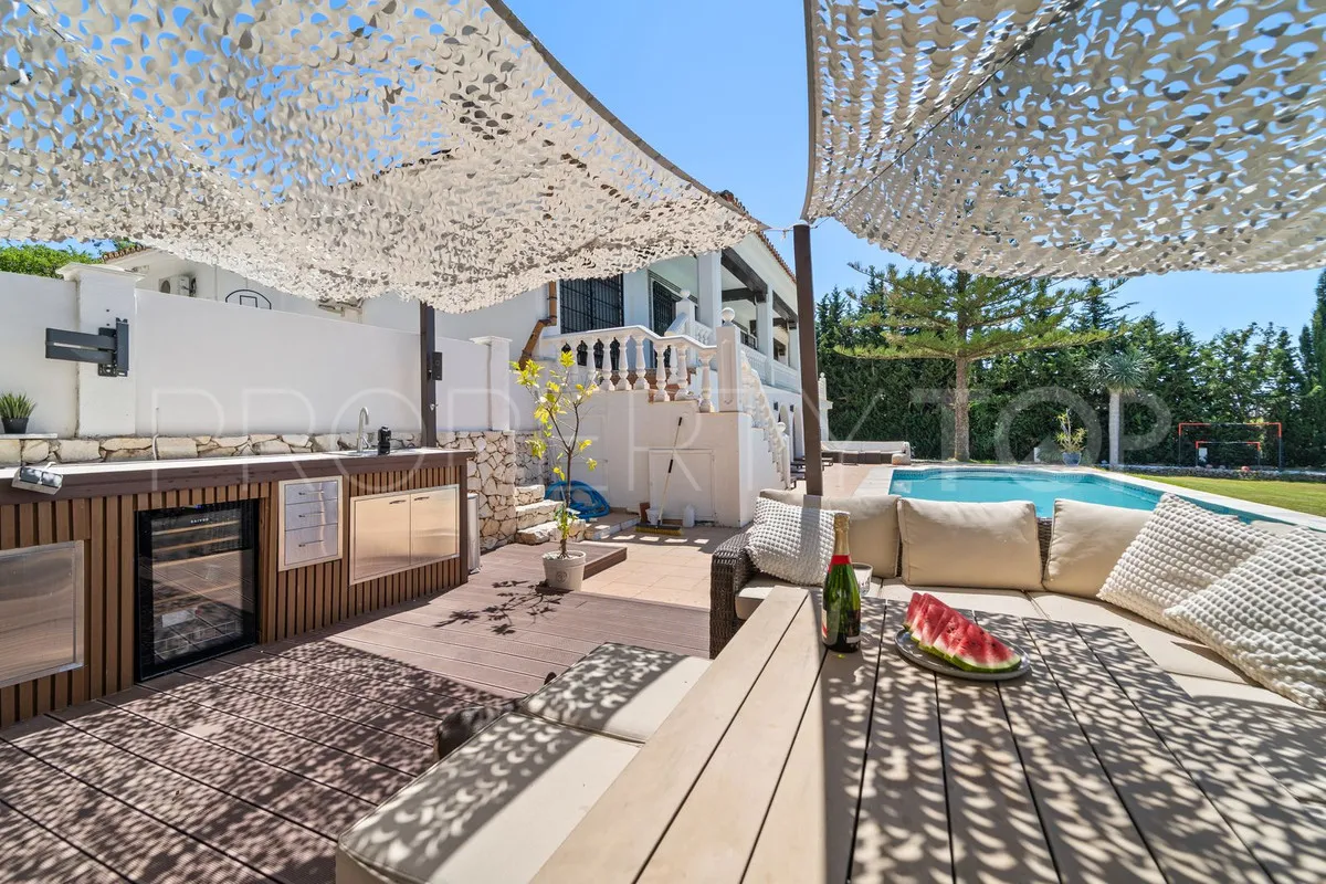 For sale 6 bedrooms villa in Mijas