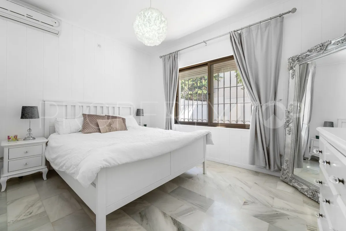 For sale 6 bedrooms villa in Mijas