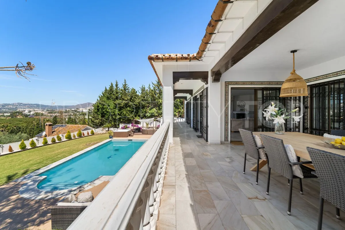 For sale 6 bedrooms villa in Mijas