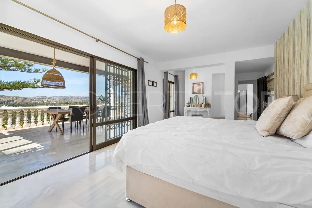 For sale 6 bedrooms villa in Mijas