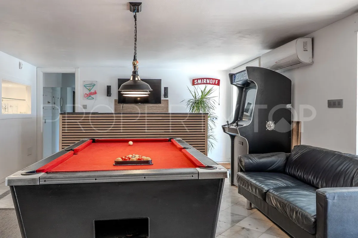 For sale 6 bedrooms villa in Mijas