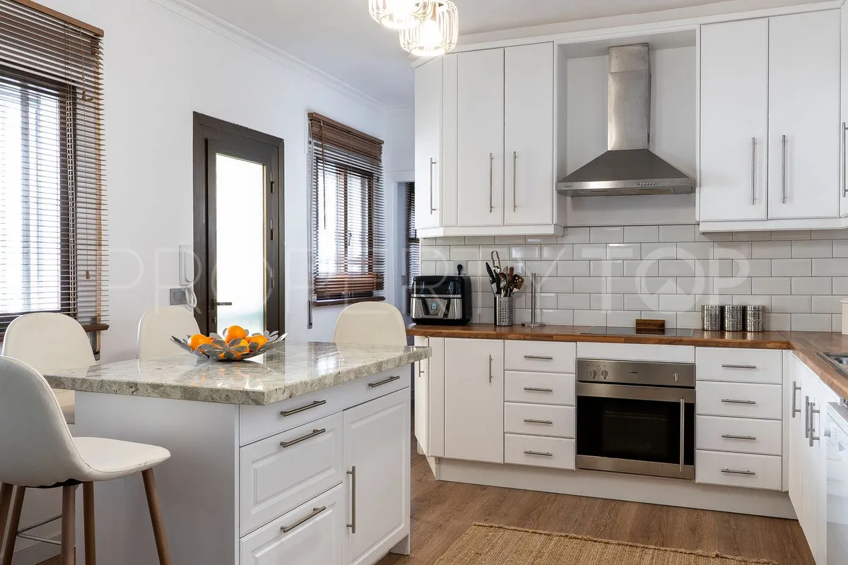 For sale 6 bedrooms villa in Mijas