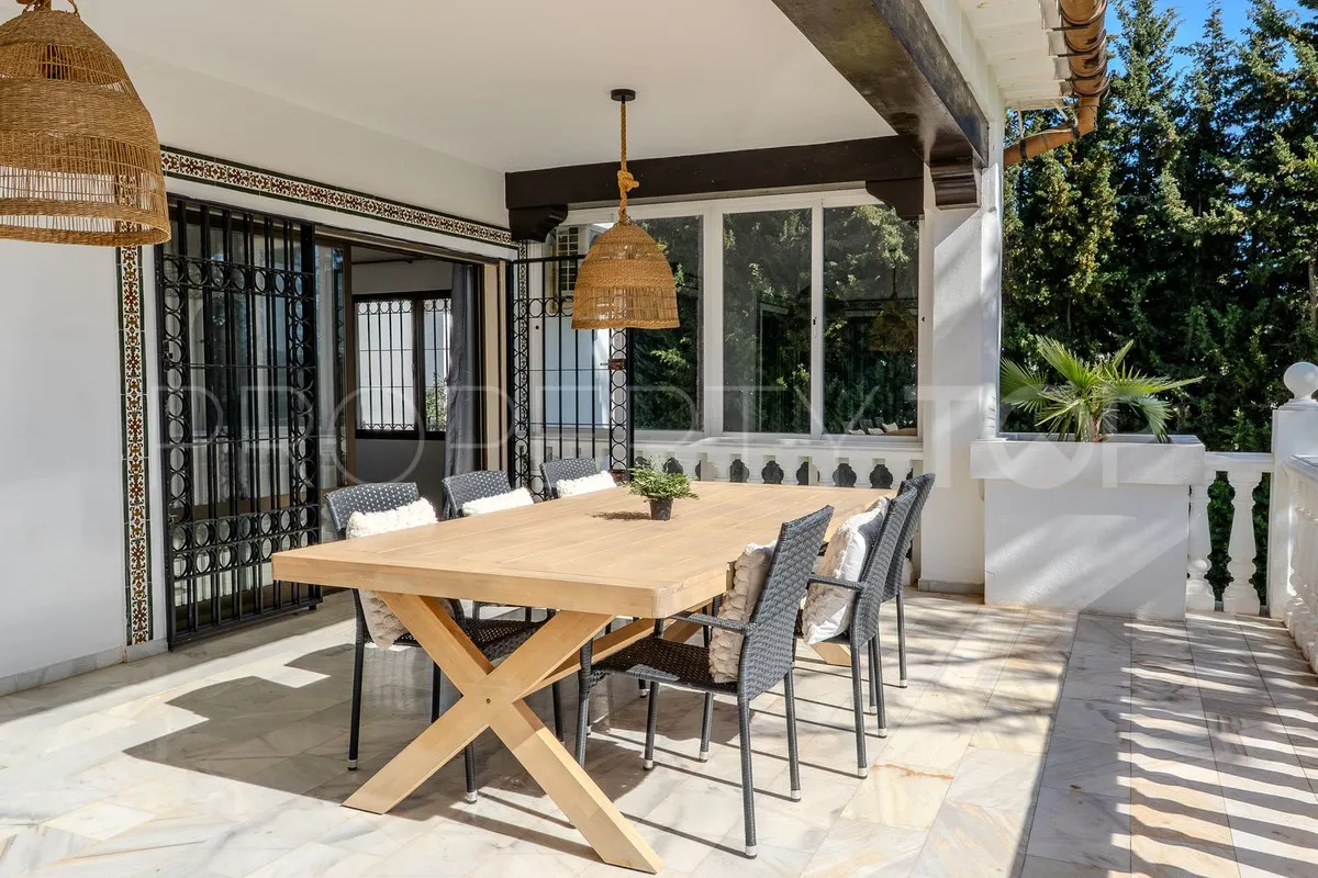 For sale 6 bedrooms villa in Mijas