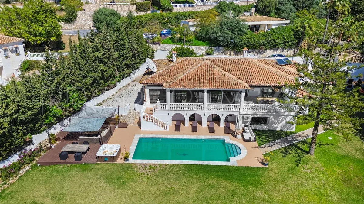 For sale 6 bedrooms villa in Mijas