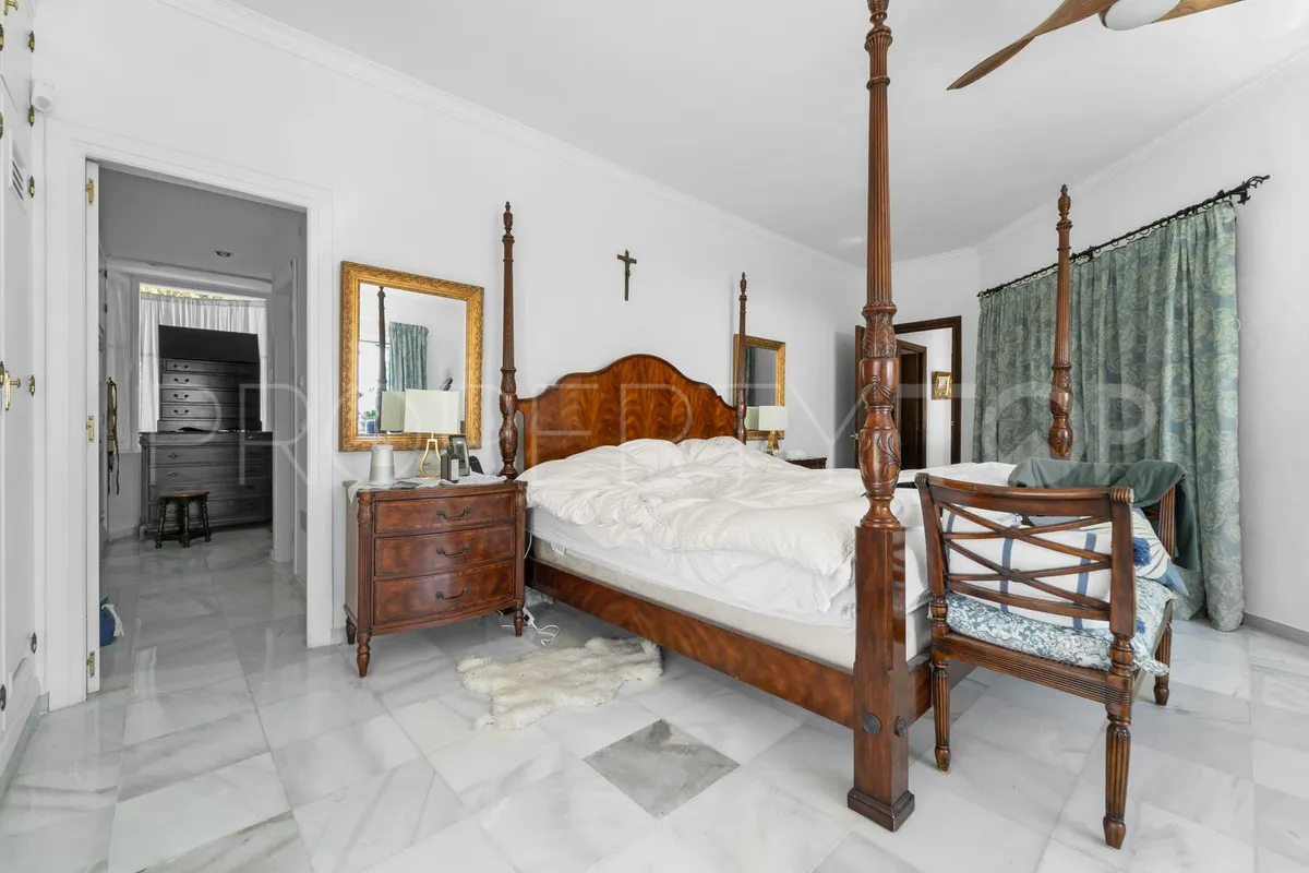 For sale villa in Benalmadena with 5 bedrooms