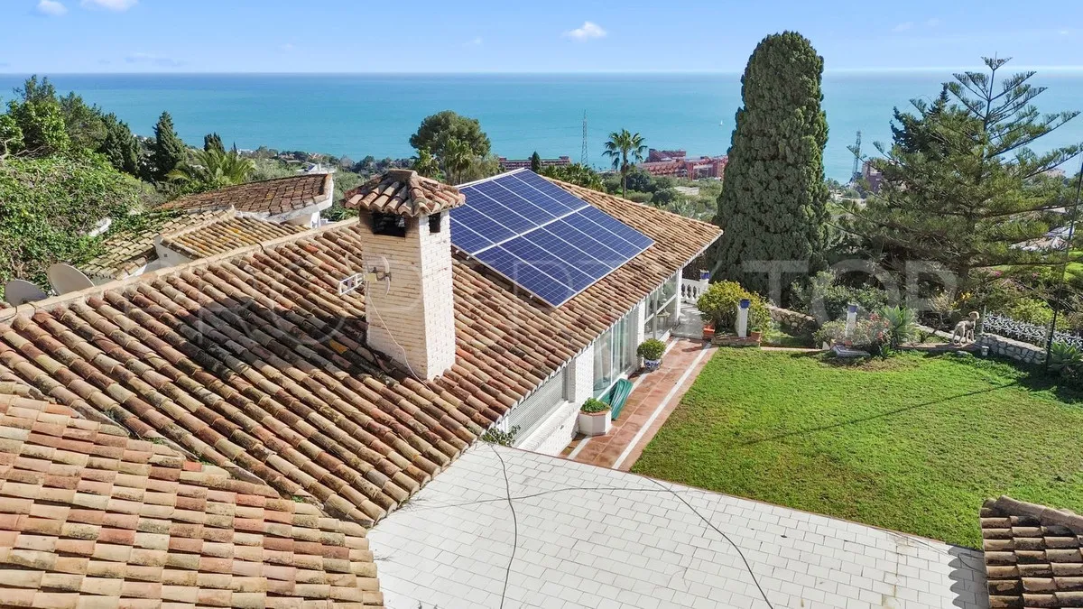 For sale villa in Benalmadena with 5 bedrooms