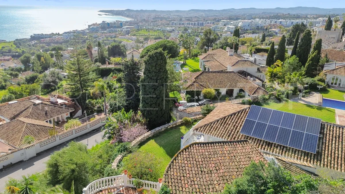 For sale villa in Benalmadena with 5 bedrooms