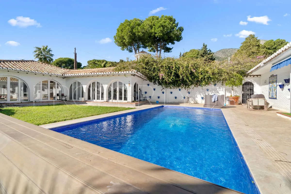 For sale villa in Benalmadena with 5 bedrooms