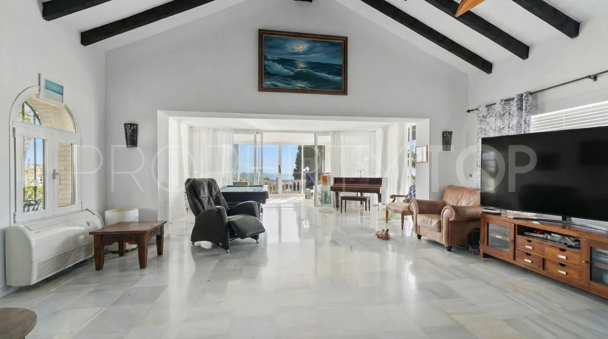 For sale villa in Benalmadena with 5 bedrooms