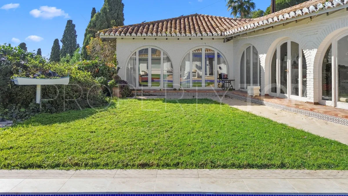 For sale villa in Benalmadena with 5 bedrooms