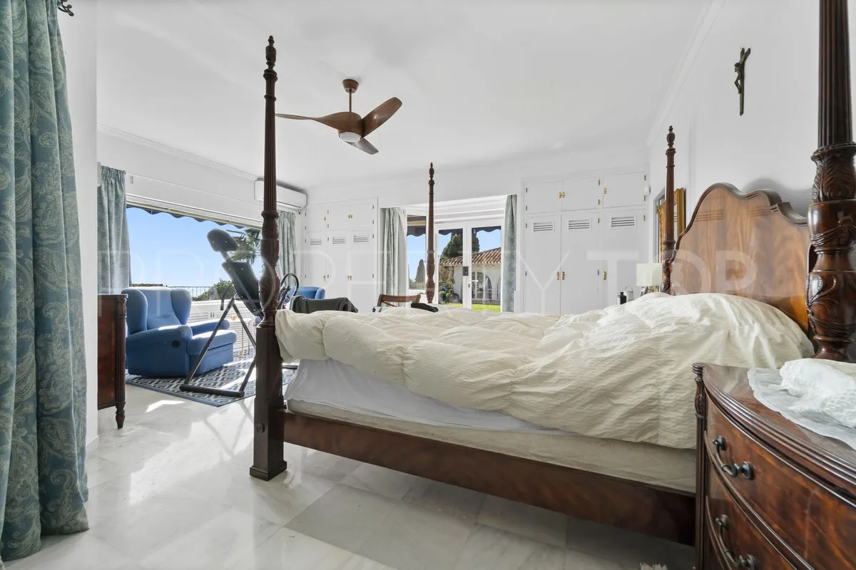 For sale villa in Benalmadena with 5 bedrooms