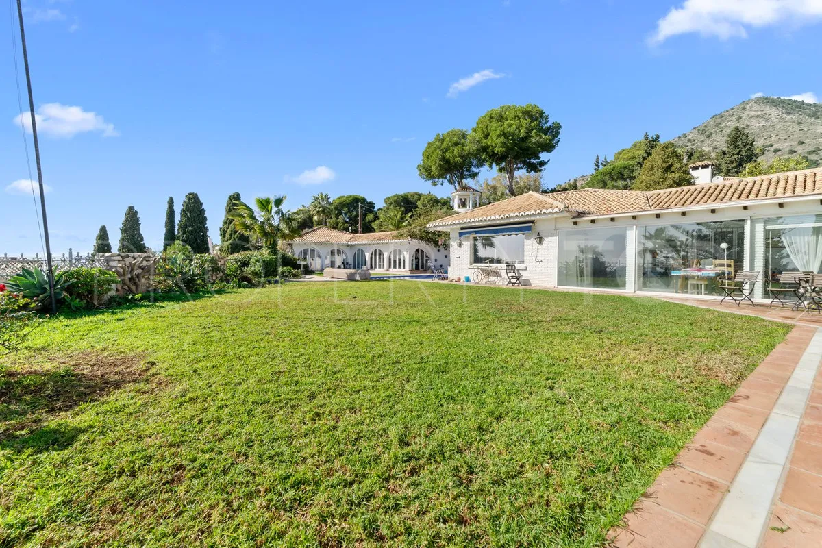 For sale villa in Benalmadena with 5 bedrooms