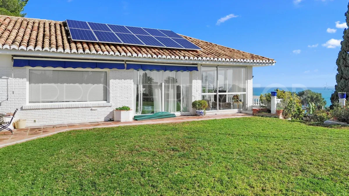 For sale villa in Benalmadena with 5 bedrooms