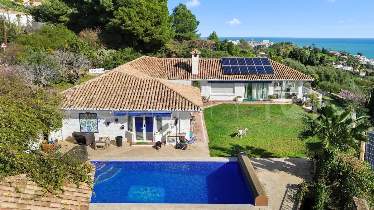 For sale villa in Benalmadena with 5 bedrooms