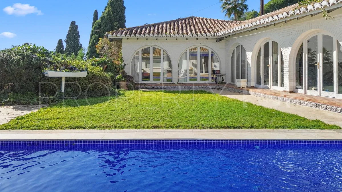 For sale villa in Benalmadena with 5 bedrooms
