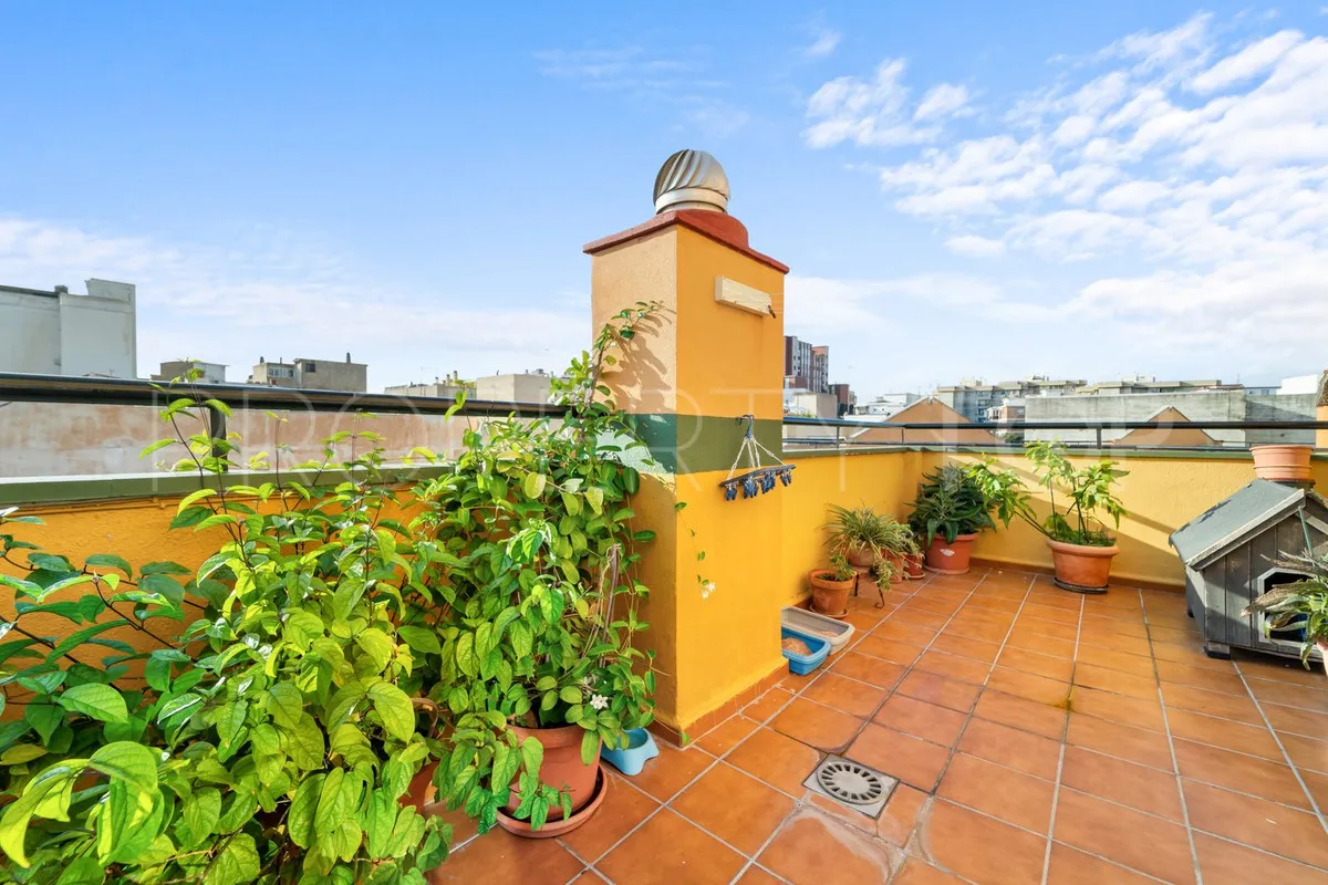 Apartamento de 5 dormitorios a la venta en Malaga