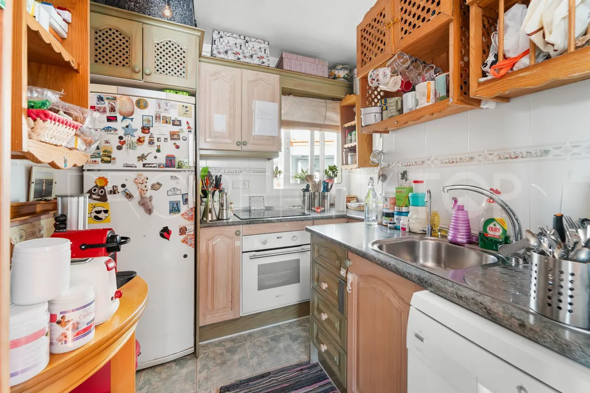 Apartamento de 5 dormitorios a la venta en Malaga