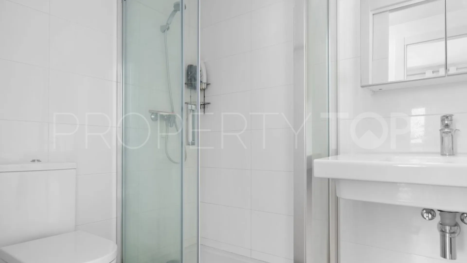 Apartamento de 2 dormitorios en venta en Fuengirola