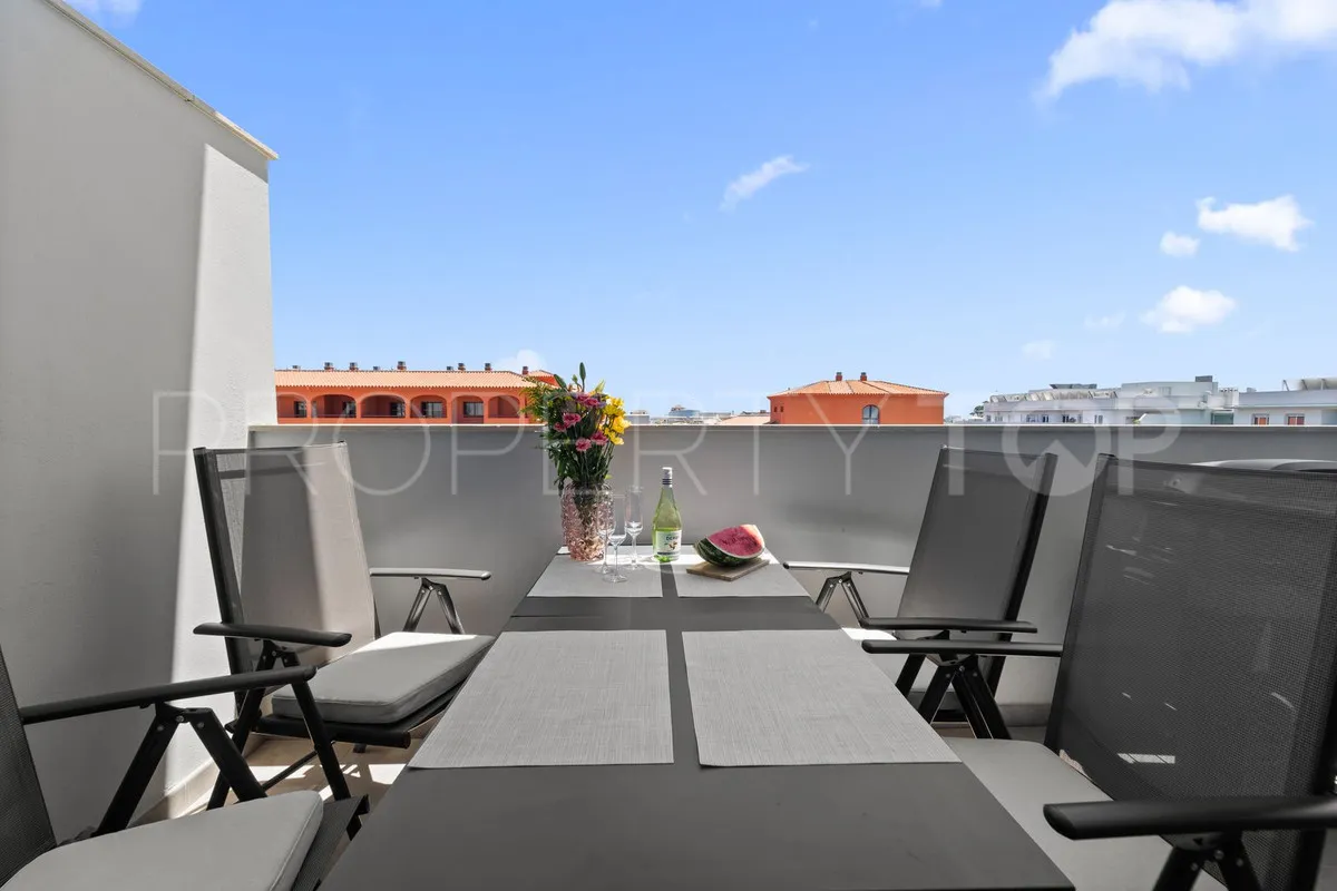 Apartamento de 2 dormitorios en venta en Fuengirola