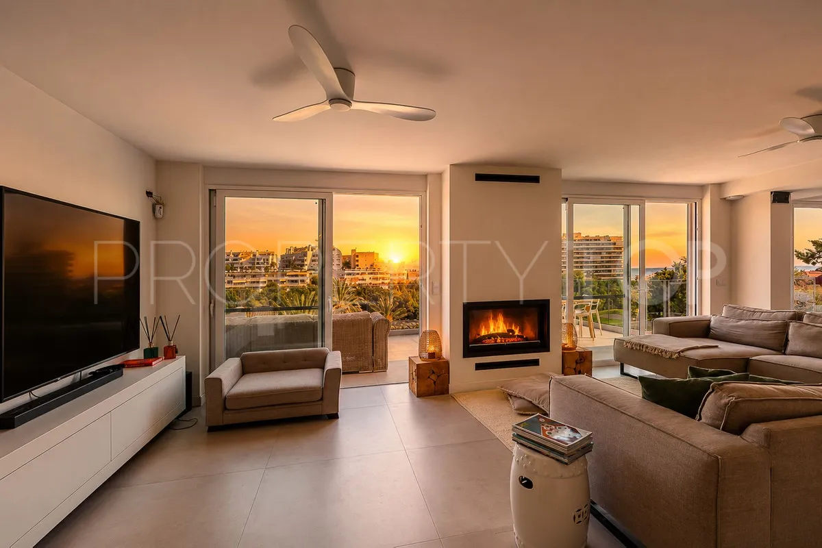 5 bedrooms villa in Torrequebrada for sale