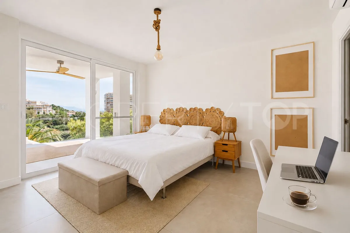 5 bedrooms villa in Torrequebrada for sale