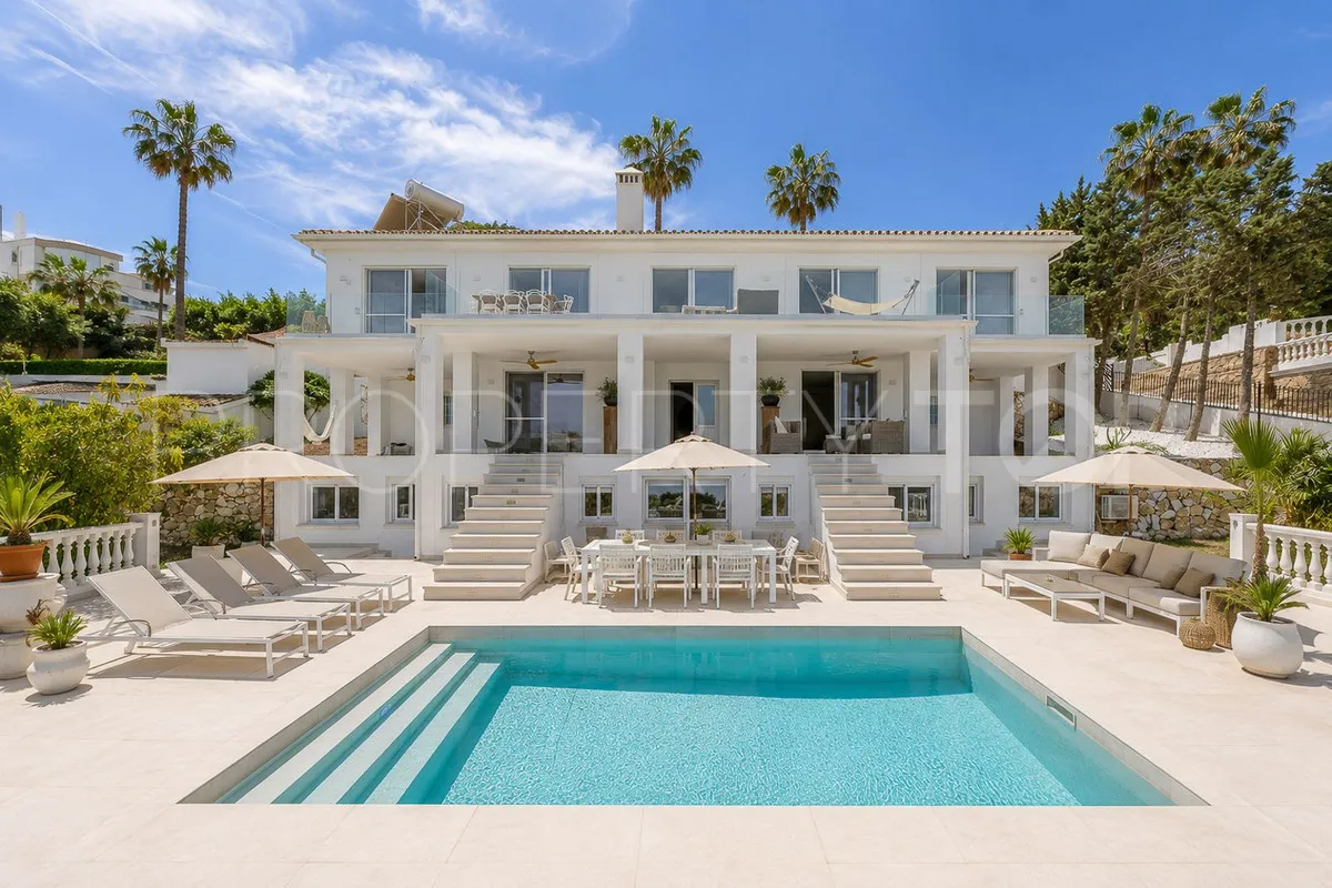 5 bedrooms villa in Torrequebrada for sale